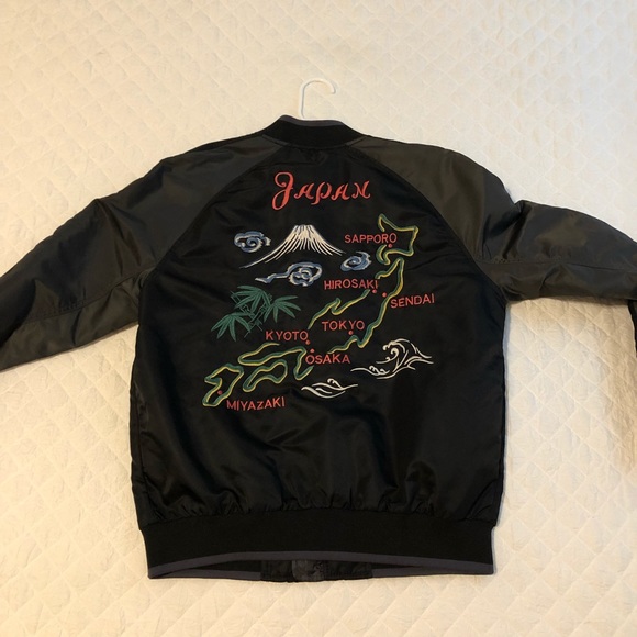 GAP Japan Jacket 2016 - Picture 2 of 2